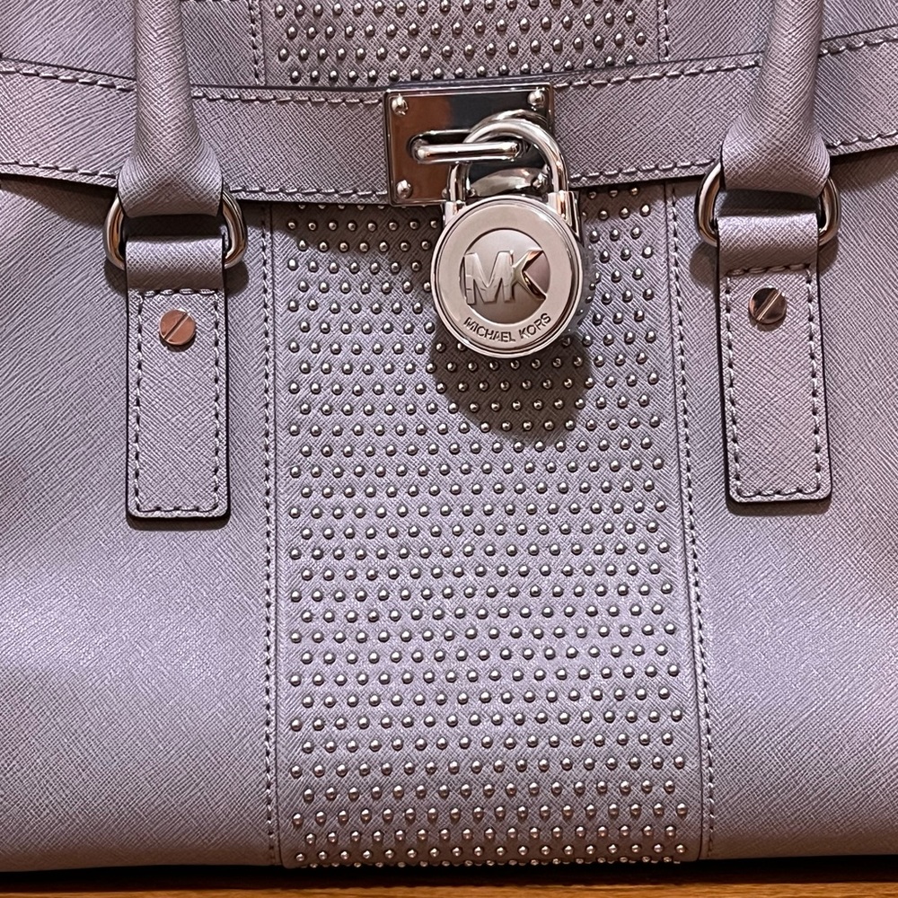 Michael Kors Hamilton Micro Stud Center Stripe Pearl Grey Leather Handbag - Picture 4 of 15